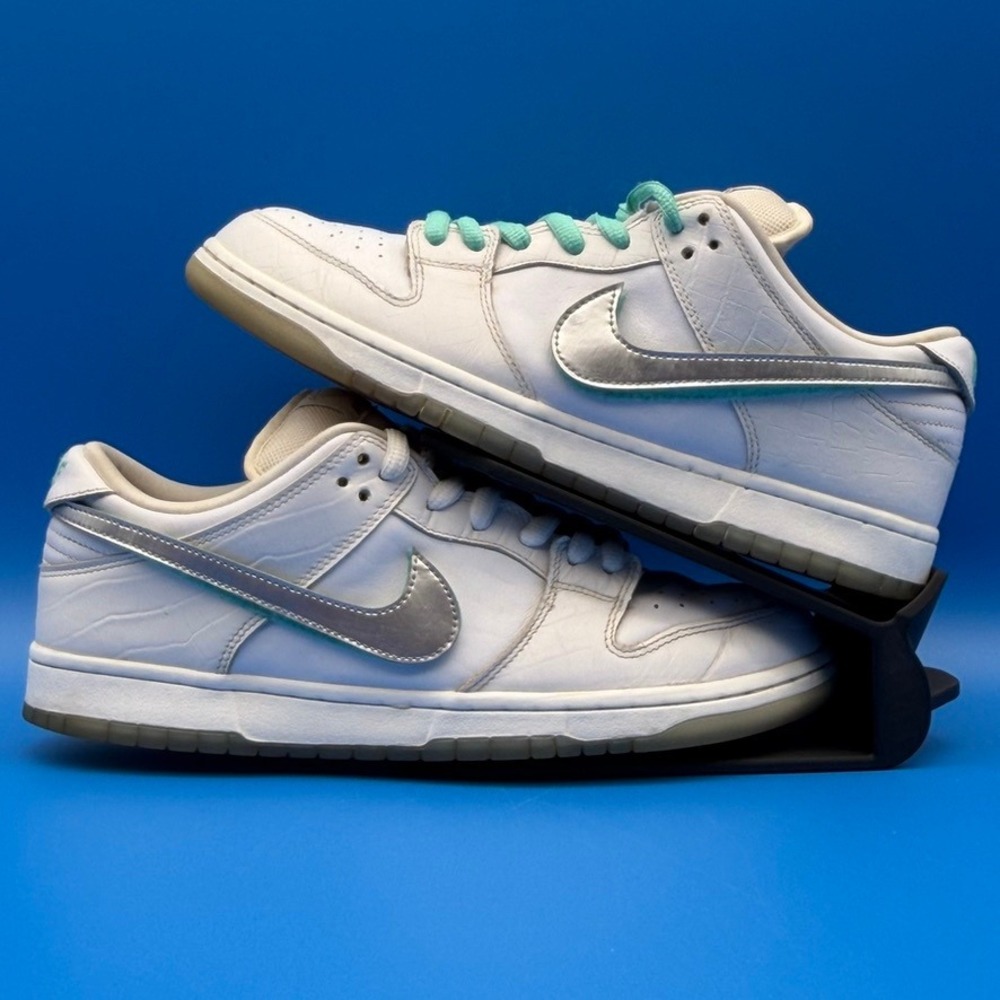 Nike SB Dunk Low Pro OG QS "Diamond Supply Co. White Diamond" BV1310-100 11M